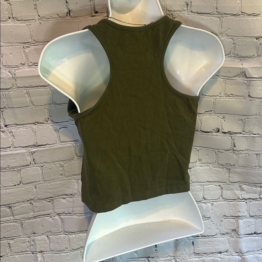 Amazon Essentials Sport Razorback Crop Tank - Picture 3 of 6